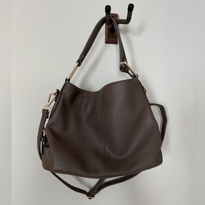 Mud brown bag with adjustable straps